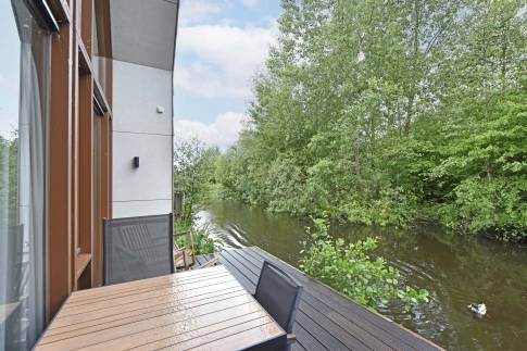 The Terras of nr. 038 - type 2L in Landal De Reeuwijkse Plassen