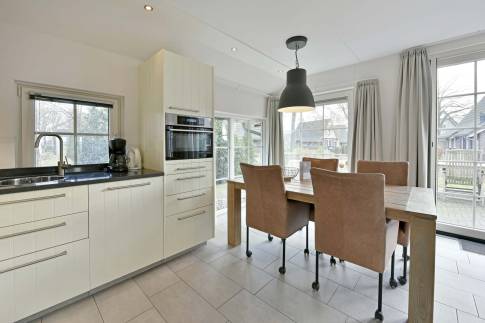 The Keuken of Type Wellness Lodge XL 4 - nr. 24 in Hof van Salland