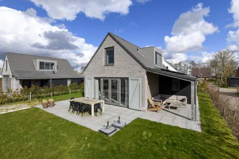 The Buiten of Type Bungalow - nr. 60 in Recreatiepark De Wielen