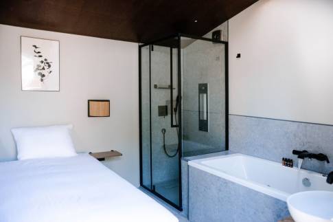 The Slaapkamer of nr. T5 - type Tiny Wellness Cabin 2P in Landgoed De IJsvogel