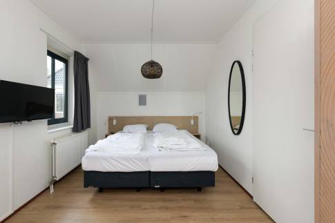 The Slaapkamer 1 of Type 4L1 - nr. 339 in Landal Esonstad