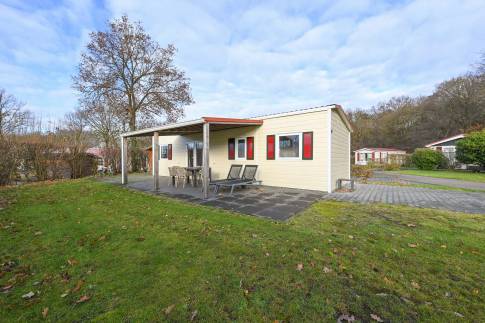 The Buiten of Bergalow 3 De Luxe - nr. 47 in Vakantiepark De Luttenberg