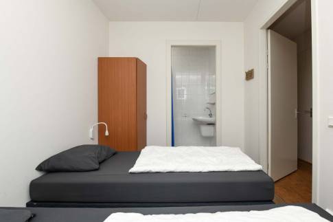 The Slaapkamer 1 of Type 8E1 - nr. 315 in Landal Esonstad