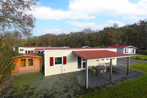 The Buiten of Bergalow 3 De Luxe - nr. 47 in Vakantiepark De Luttenberg