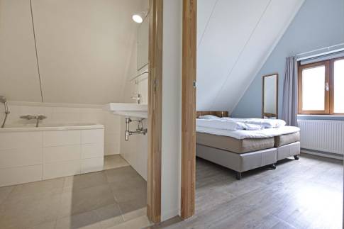 The Badkamer of nr. 038 - type 2L in Landal De Reeuwijkse Plassen