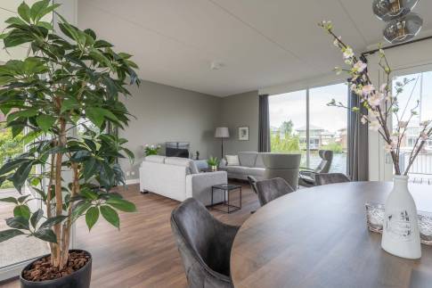 The Eetkamer of Type 10F2 - nr. 522 in Landal Esonstad