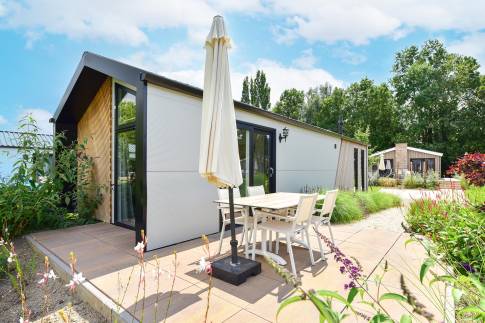 The Buiten of Type Chalet - nr. 226 in Vakantiepark Aan De Maas