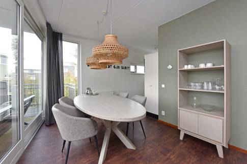 The Eetkamer of Type 4EL - nr. 528 in Landal Esonstad