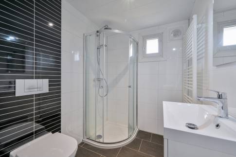 The Badkamer of nr. 318 -  type Buitenverblijf Wellness 4 in Resort Arcen