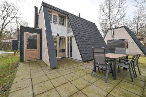 The Tuin of Type Veluwe Villa 4B - nr. 73 Pijplook in Landal Bungalowpark Hoenderloo