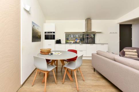 The Eetkamer of Type Suite Lodge A - nr. 15 in Park De Zeegser Duinen