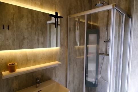 The Badkamer of Type A Wellness - nr. H05 in UplandParcs Sauerland