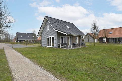 The Buiten of nr. 137 - type 6EL in Dormio Strand Resort Nieuwvliet-Bad