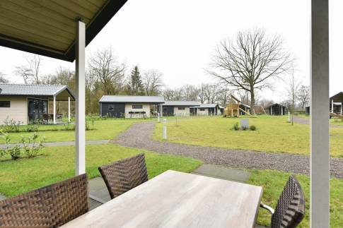 The Terras of Type Tiny House - nr. 513 in Recreatiepark De Tolplas