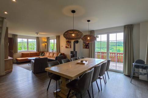 The Eetkamer of nr. 146 - type Astoria Luxe 8 in Eifelpark Kronenburger See