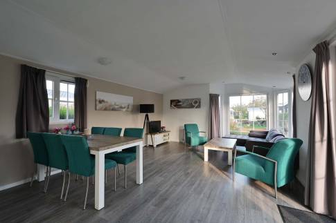 The Woonkamer of Type Velthorst 6 - nr. 642 in Resort De Rijp