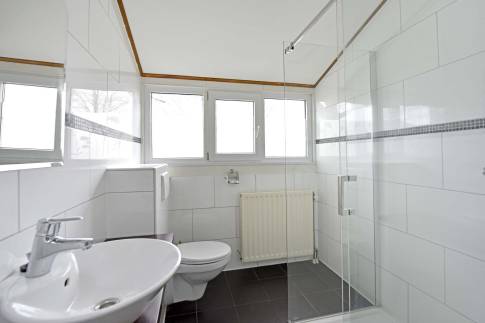 The Badkamer 2 of Type Comfort Villa 6 - nr. 155 in Resort Arcen