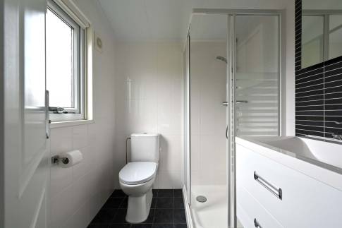 The Badkamer 2 of Type Fuut - nr. 7 in Vakantiepark Giethoorn