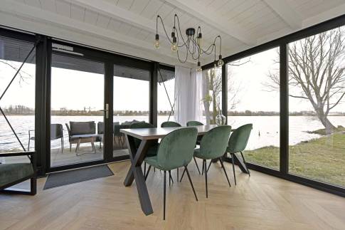 The Eetkamer of Type Sunset 6p - nr. 12 in Lakeside Resort Brielle