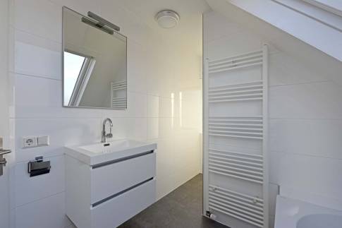 The Badkamer of Type Wellness Villa 4 - nr. 79 in Resort Arcen