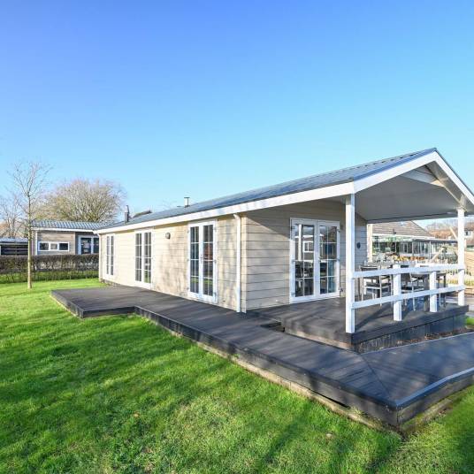 The Buiten of Type Fuut - nr. 2 in Vakantiepark Giethoorn