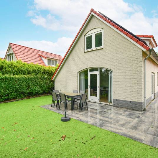 The Buiten of Type Luxe Villa 4B - nr. 3 in Resort Arcen