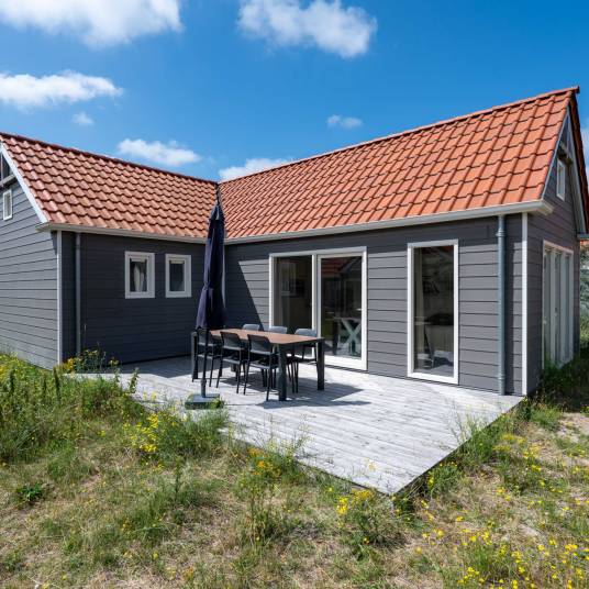 The Buiten of nr. 403 - type Waddenlodge 8 in Vakantiepark Boomhiemke