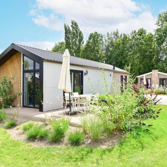 The Buiten of Type Chalet - nr. 226 in Vakantiepark Aan De Maas