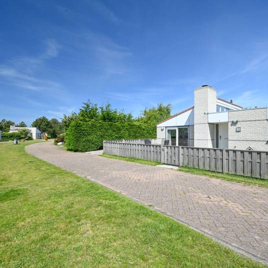 The Buiten of nr. 201 - type 4CD in Landal Beach Resort Ooghduyne