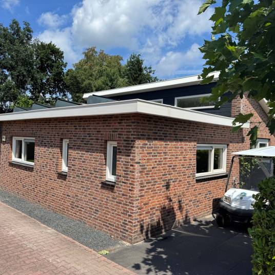 The Buiten of Type Wellness Villa 4 - nr. 278 in Resort Arcen